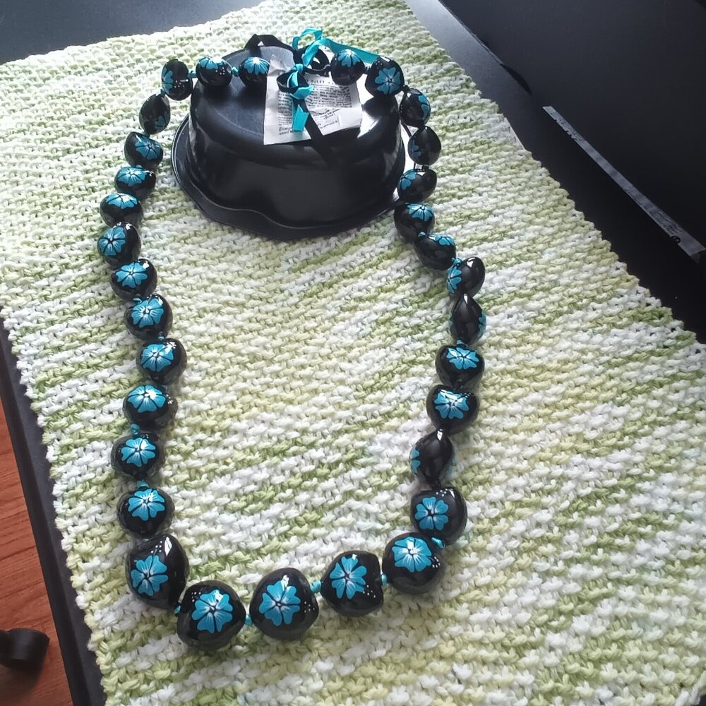 Hawaiian Lei Winter Sale reg$25